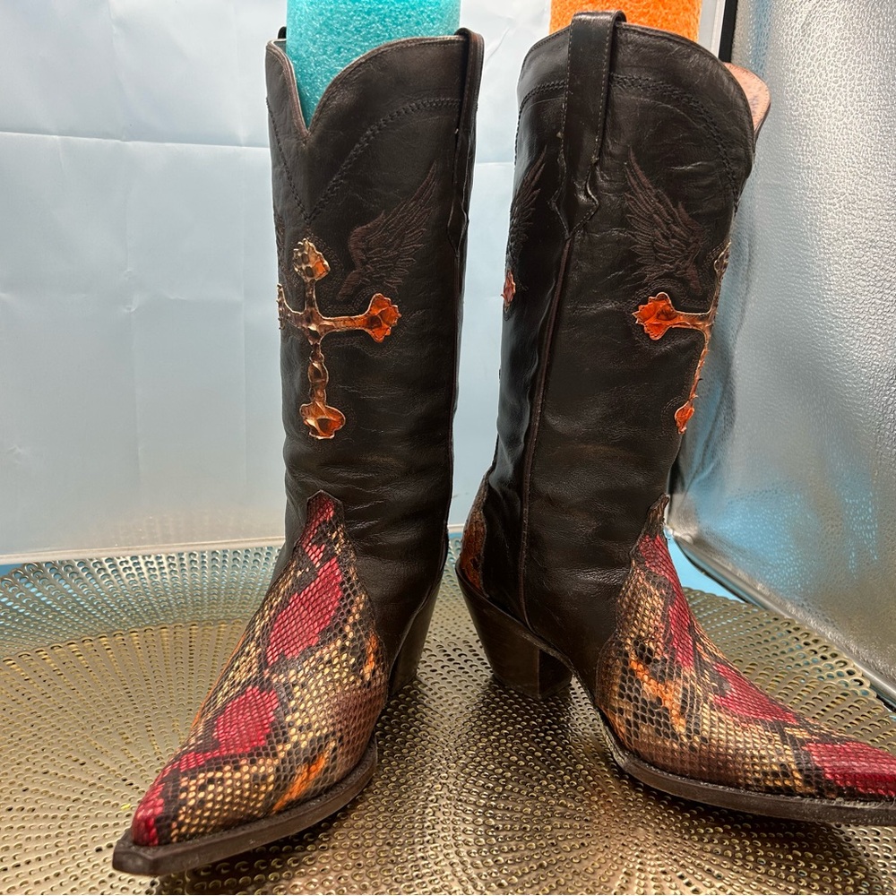 Circle G women 8 exotic python cowgirl boots